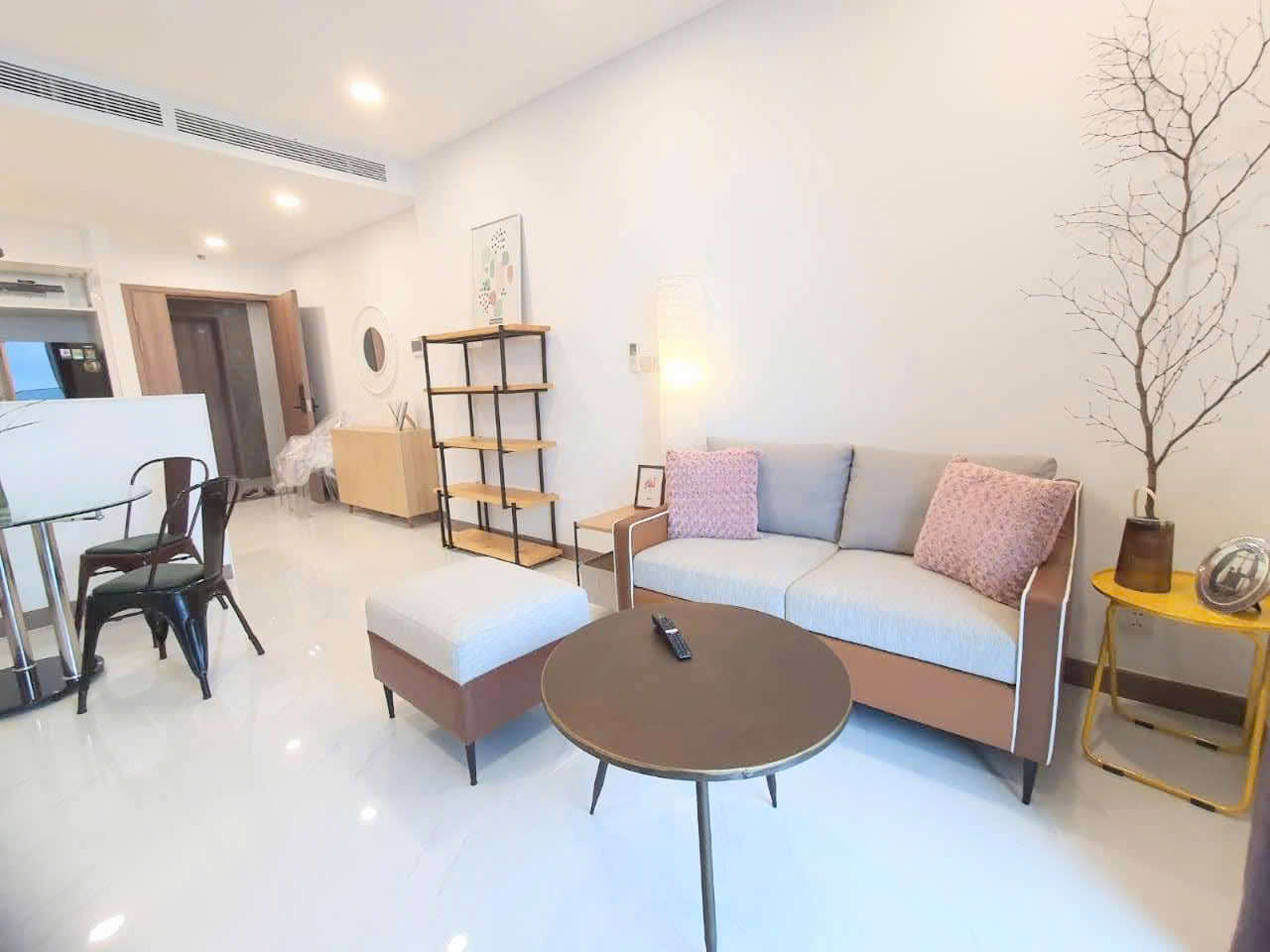 SUNWAH PEARL - 1BEDROOMS - WHITE HOUSE